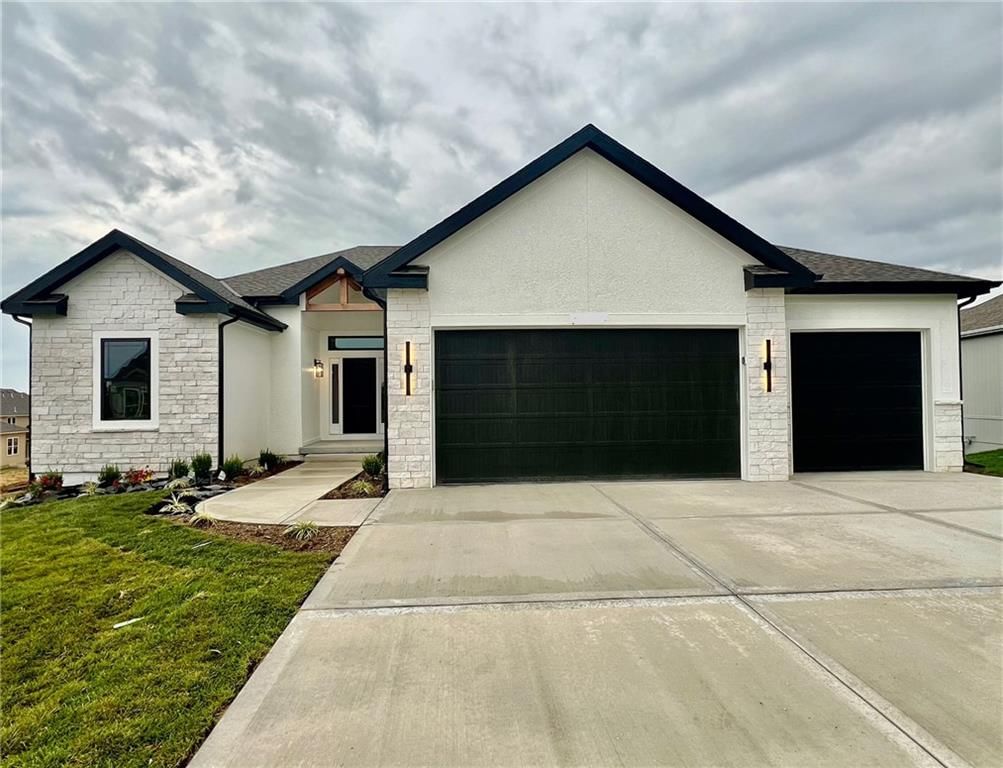 2184 Heritage Court, Liberty, MO