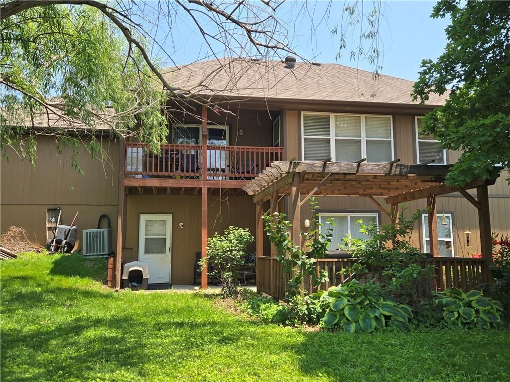 1815 holt Court — photo 19