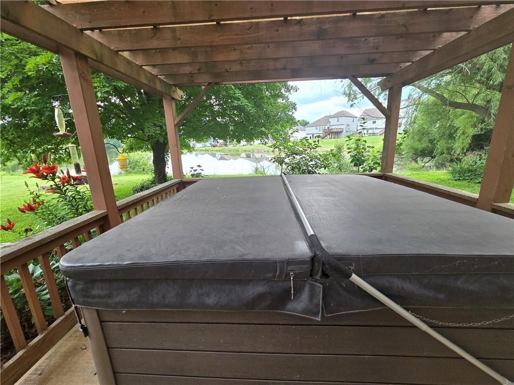 1815 holt Court — photo 24