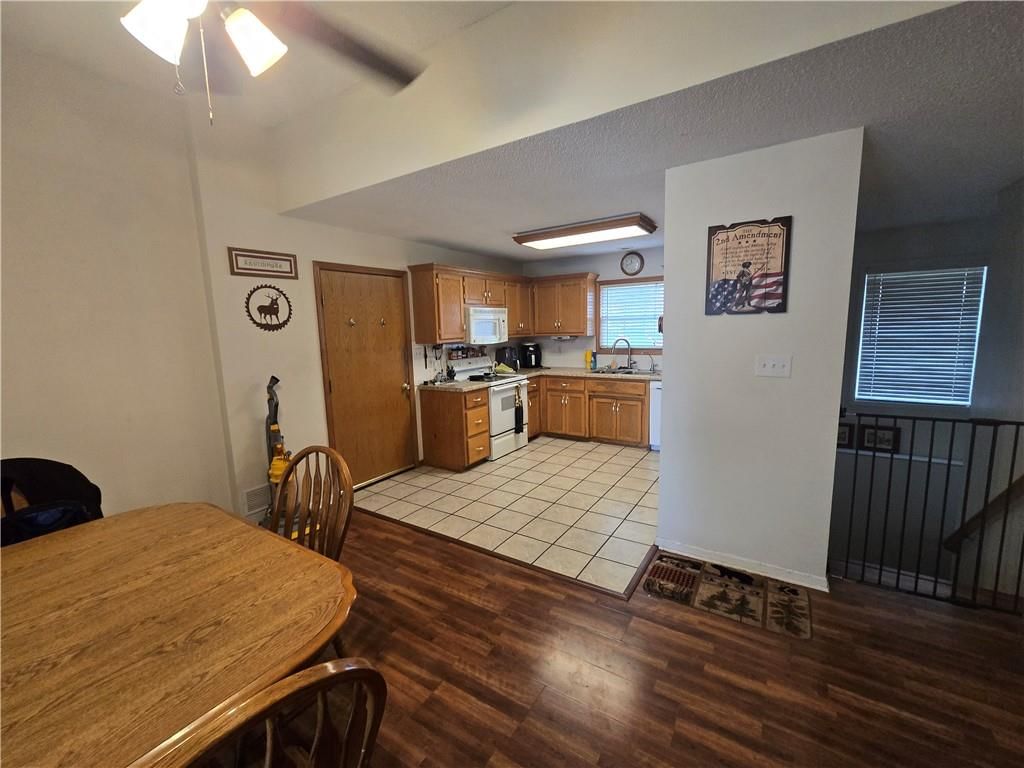 1815 holt Court — photo 5