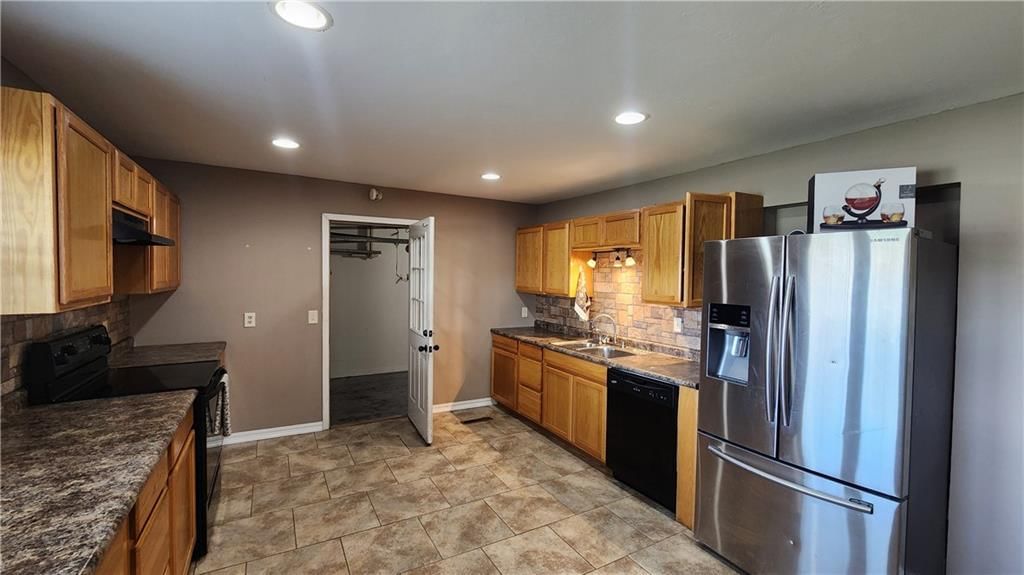 411 S Fulton Street — photo 18