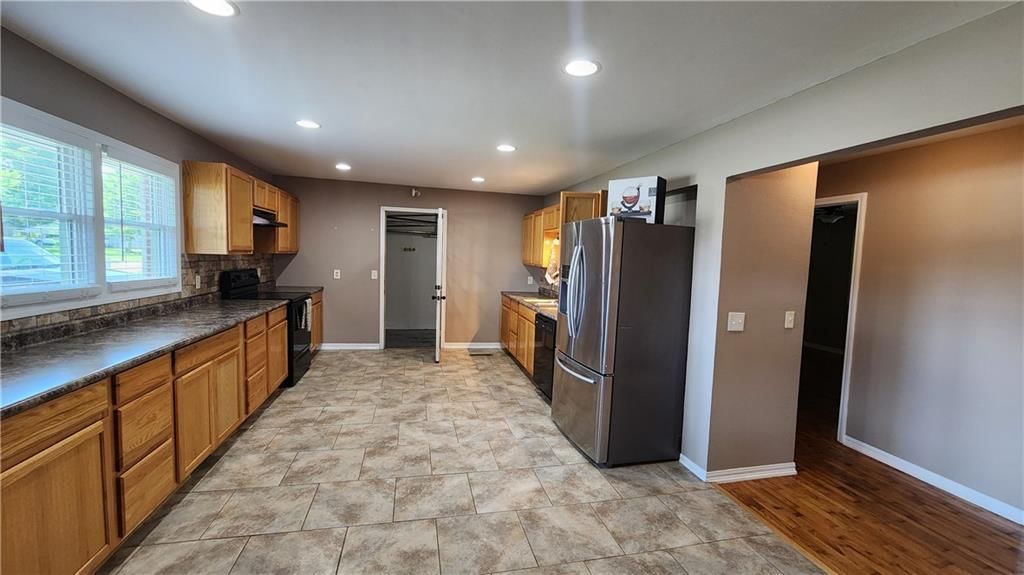 411 S Fulton Street — photo 21
