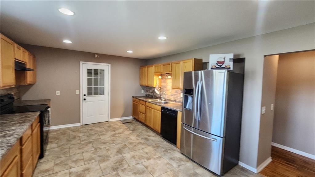 411 S Fulton Street — photo 25