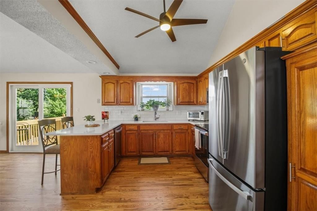 321 NE Woodbury Drive — photo 10