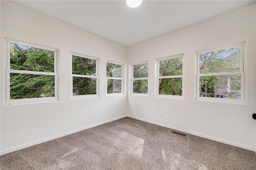 812 E 110th Terrace — photo 12