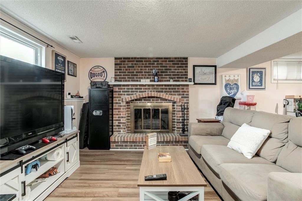 513 NE Grant Drive — photo 17