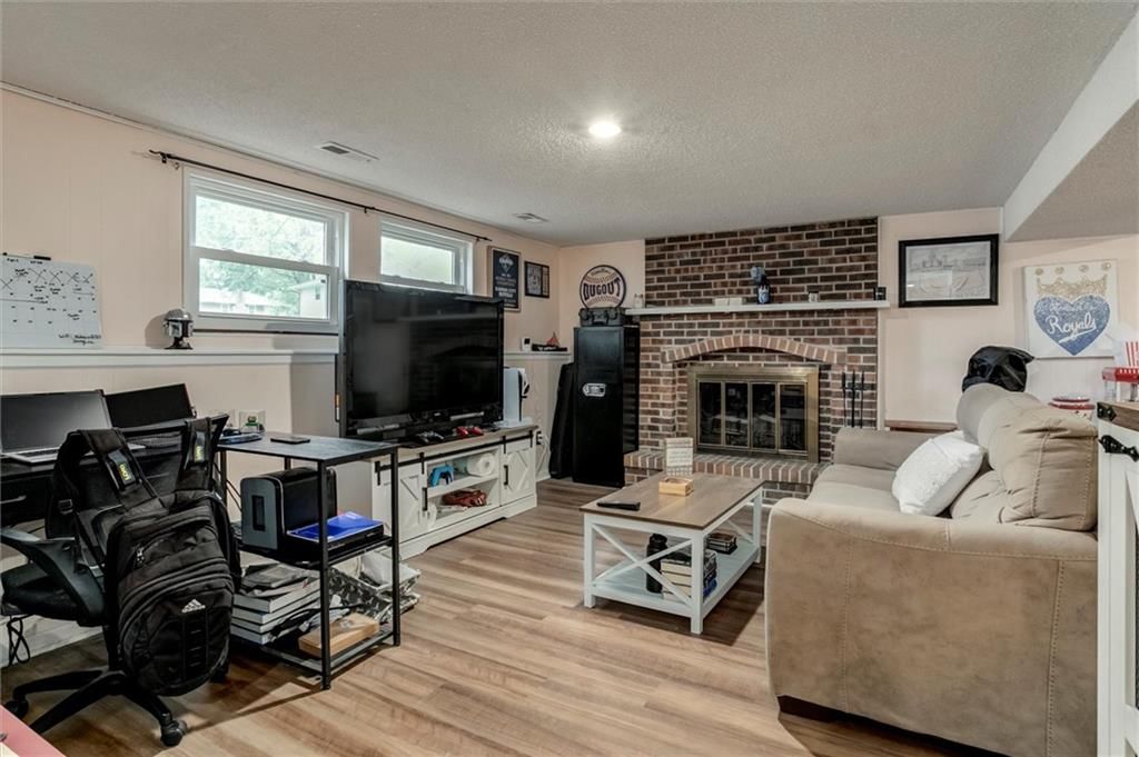 513 NE Grant Drive — photo 18