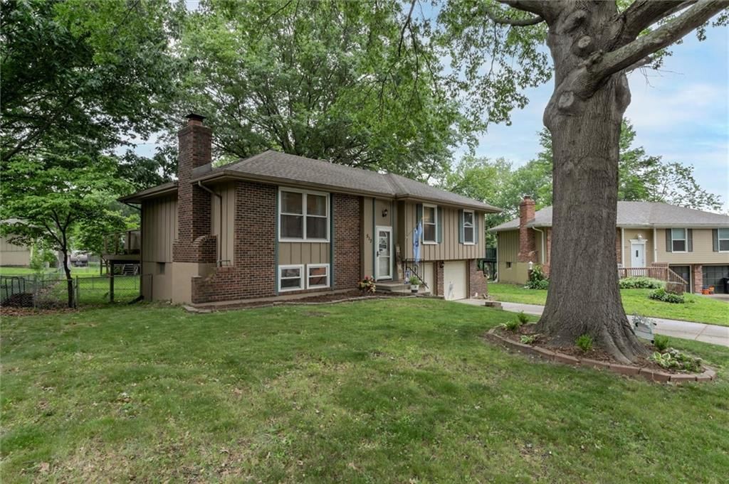 513 NE Grant Drive — photo 3
