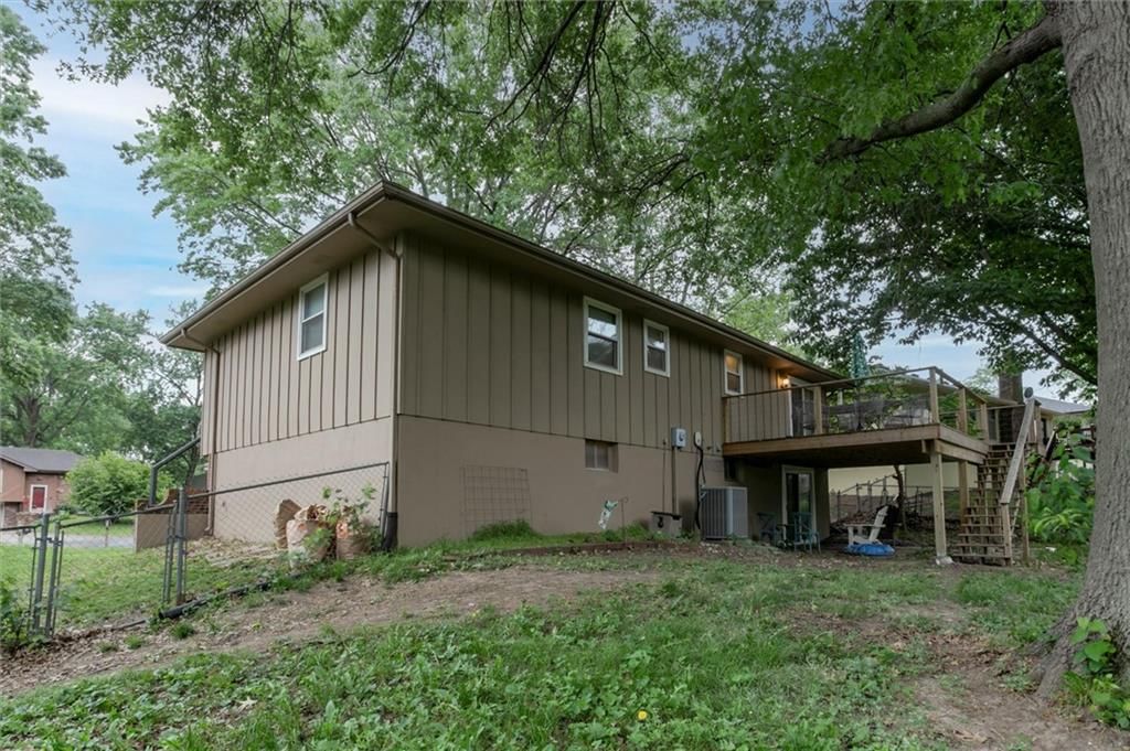 513 NE Grant Drive — photo 24