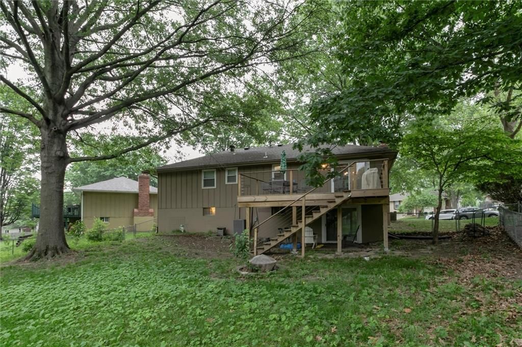513 NE Grant Drive — photo 25