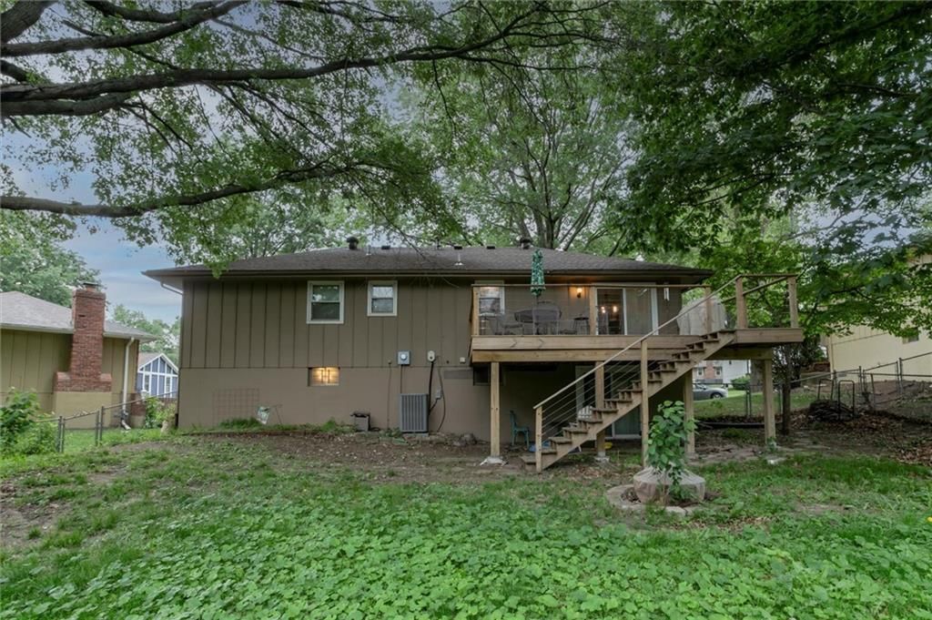 513 NE Grant Drive — photo 26