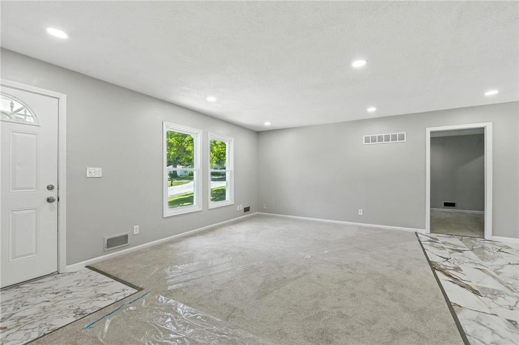 9832 Potter Circle — photo 8
