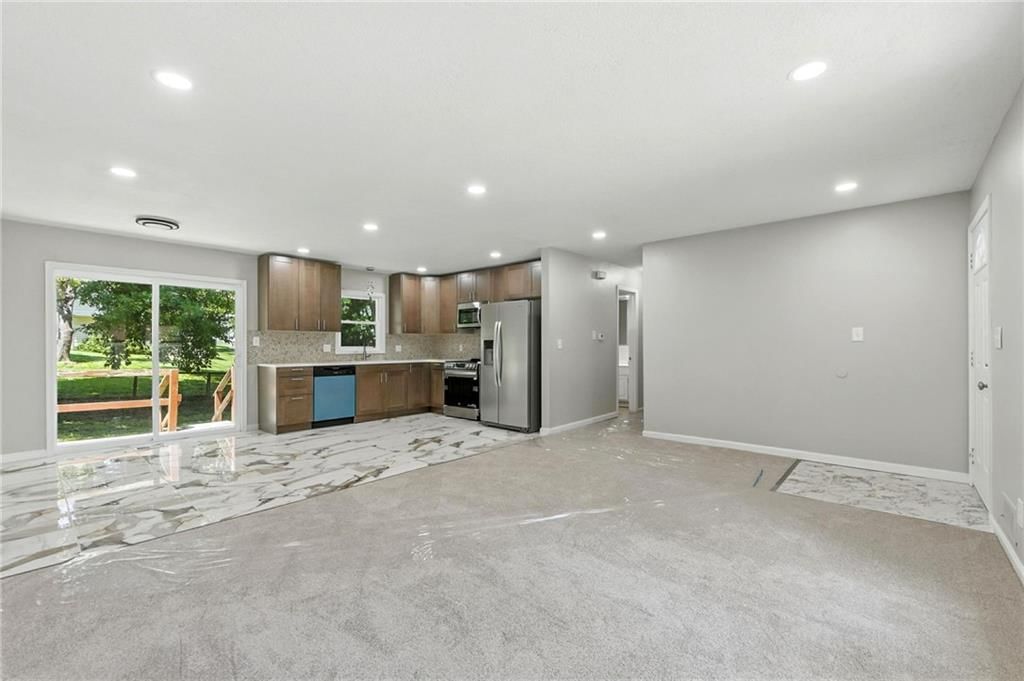 9832 Potter Circle — photo 10