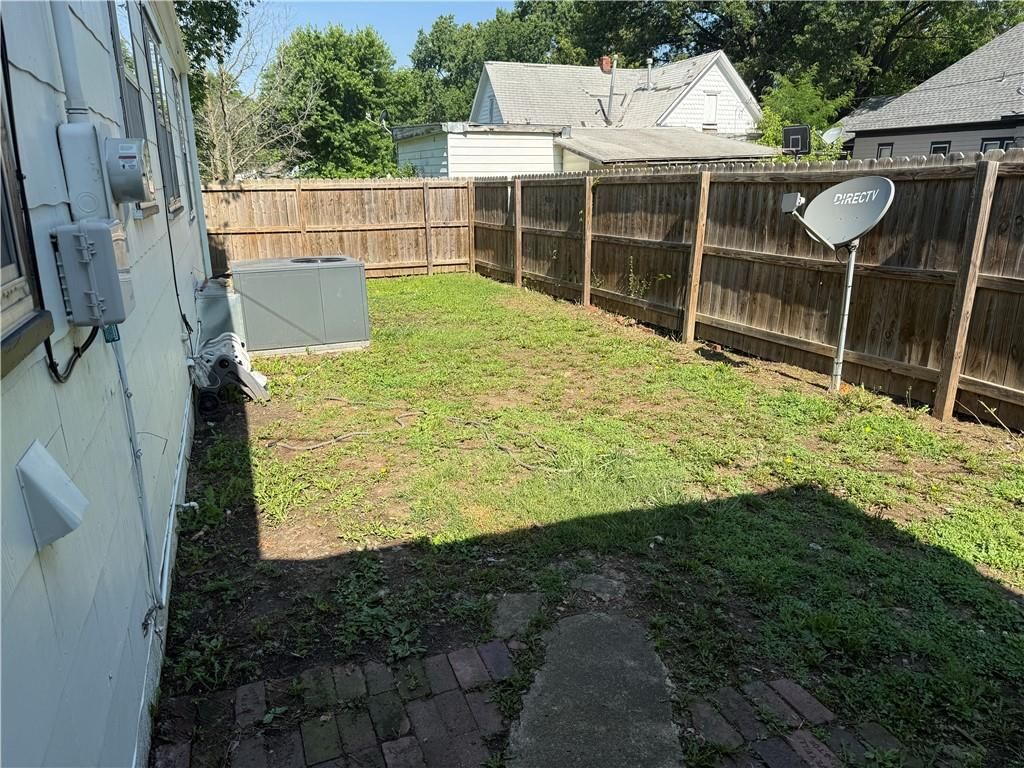 612 W Walnut Street — photo 23