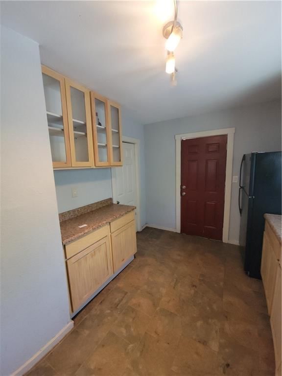5000 Agnes Avenue — photo 5
