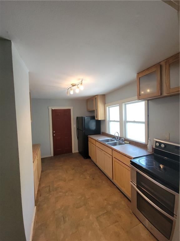 5000 Agnes Avenue — photo 6