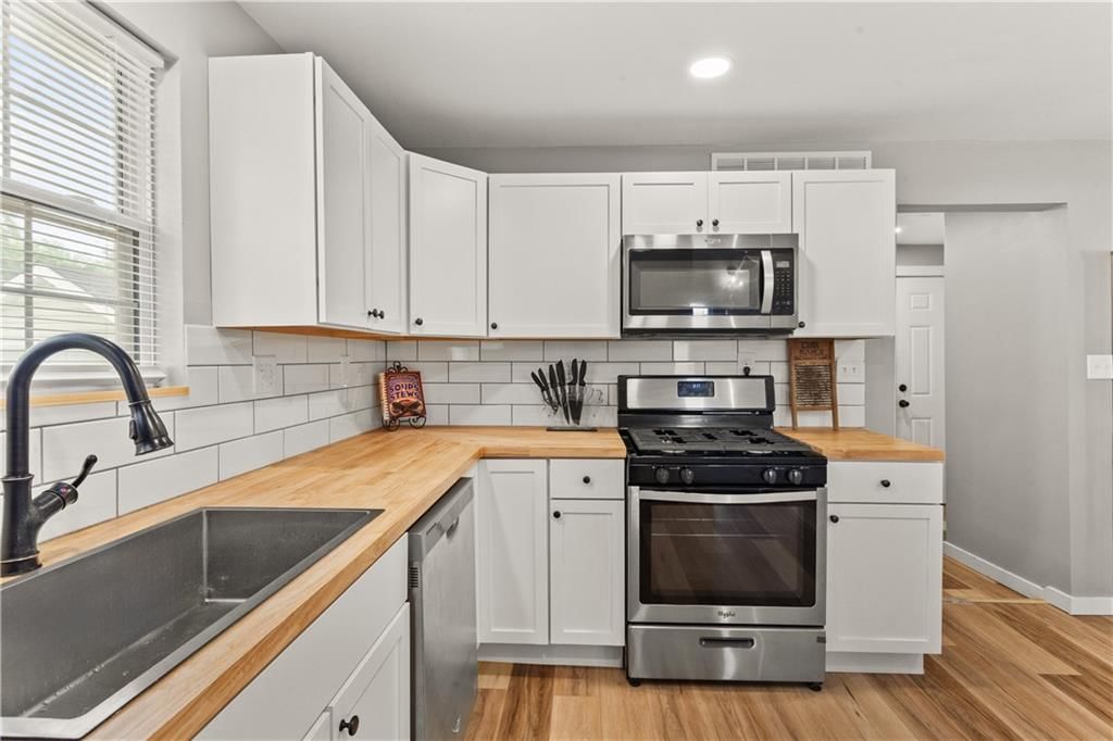 109 NW 16th Street — photo 11