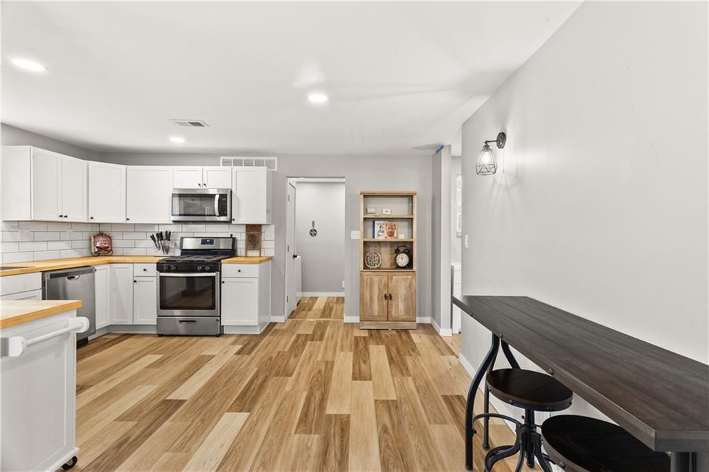 109 NW 16th Street — photo 13