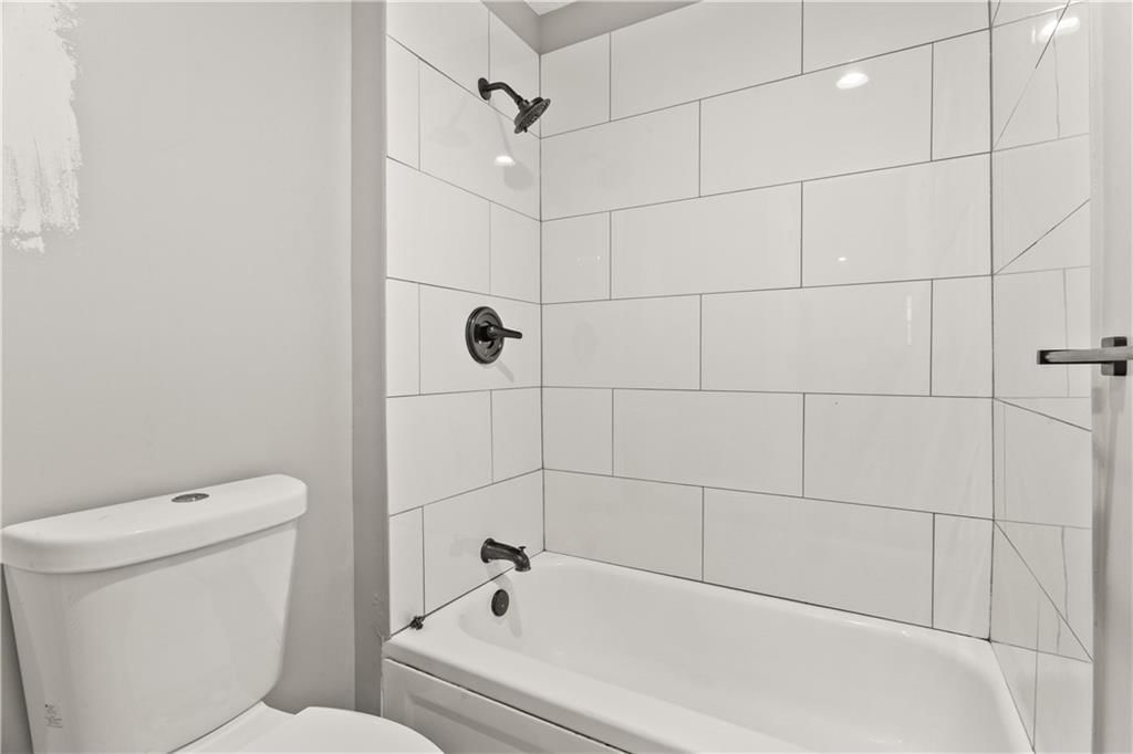 109 NW 16th Street — photo 18