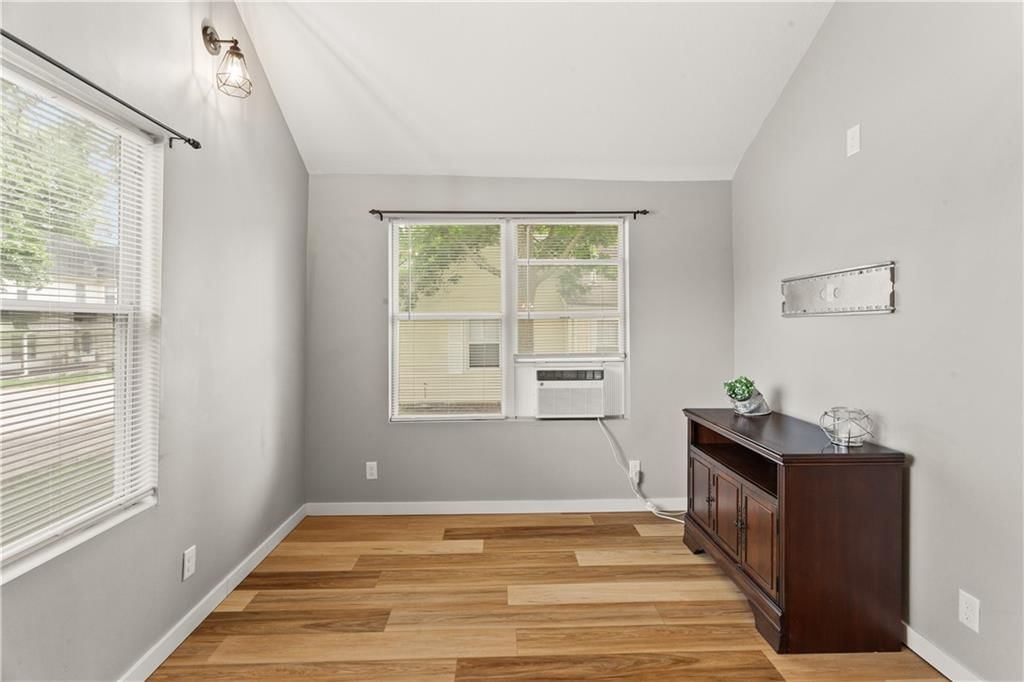 109 NW 16th Street — photo 6