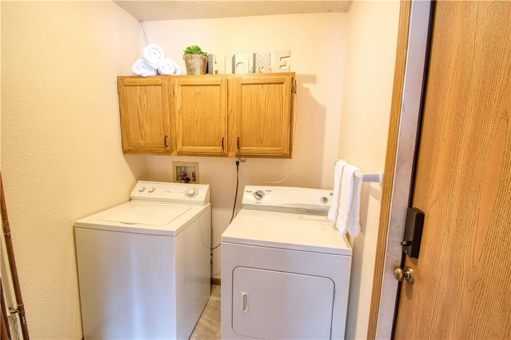1913 S Viking Court — photo 13