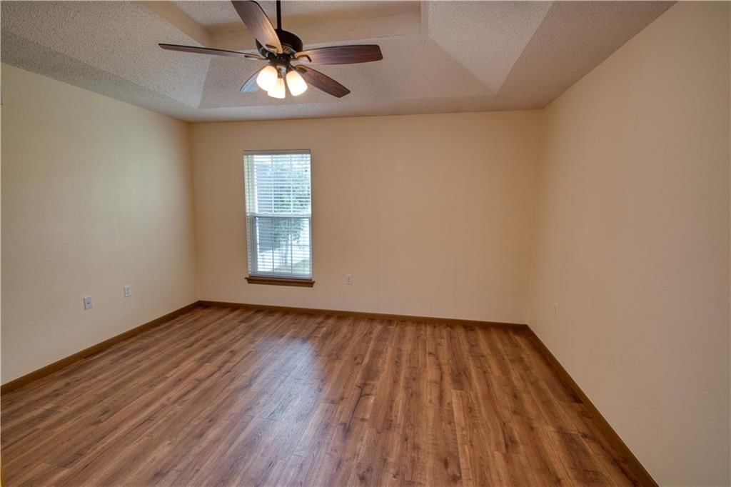 1913 S Viking Court — photo 9