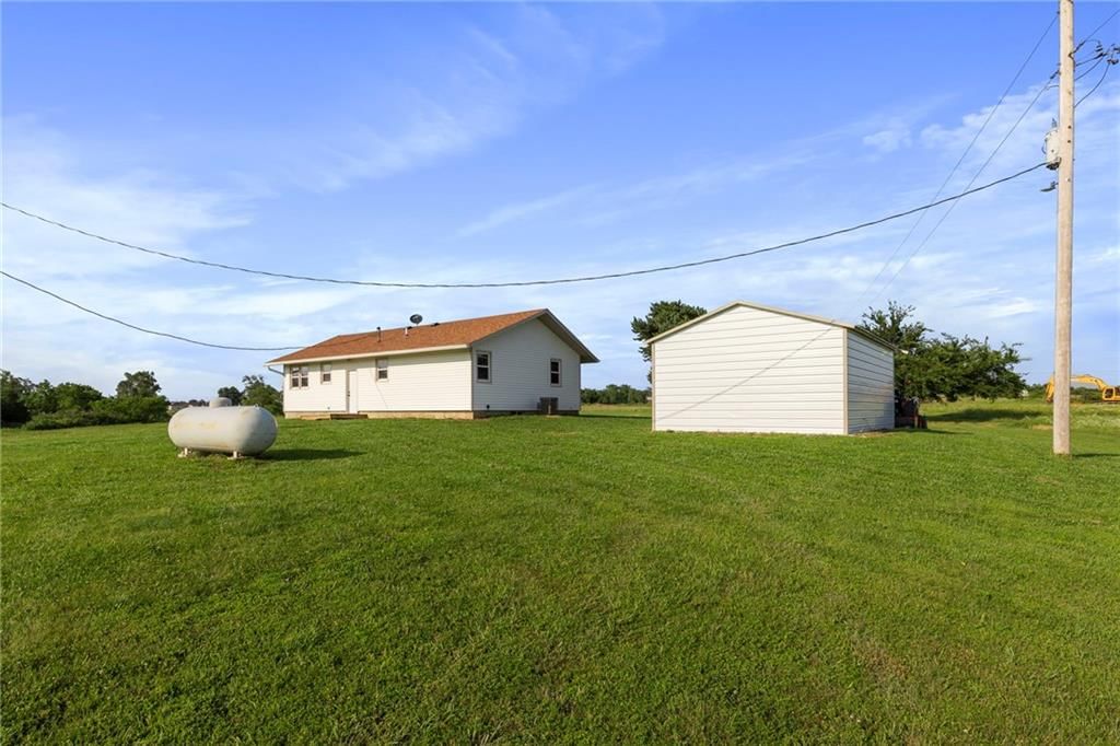 32241 NE Neosho Road — photo 38