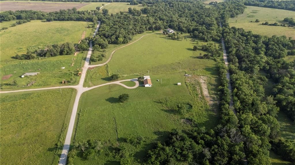 32241 NE Neosho Road — photo 48