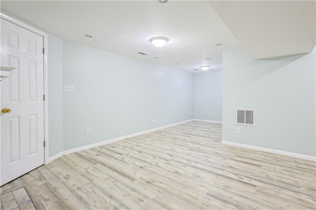 5101 Red Barn Lane — photo 32