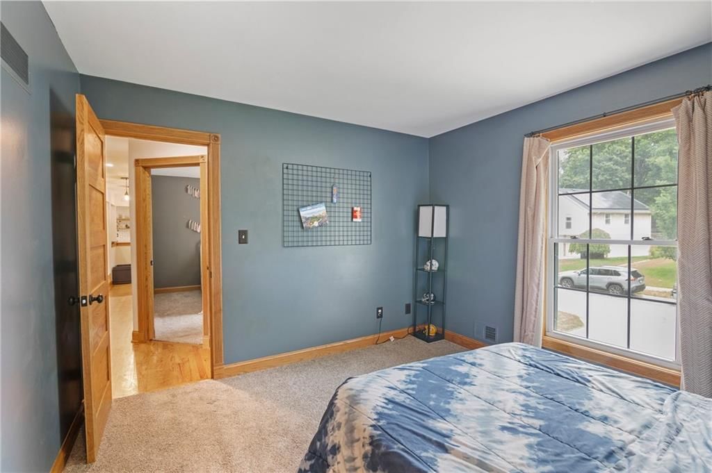 706 SW Montgomery Avenue — photo 24