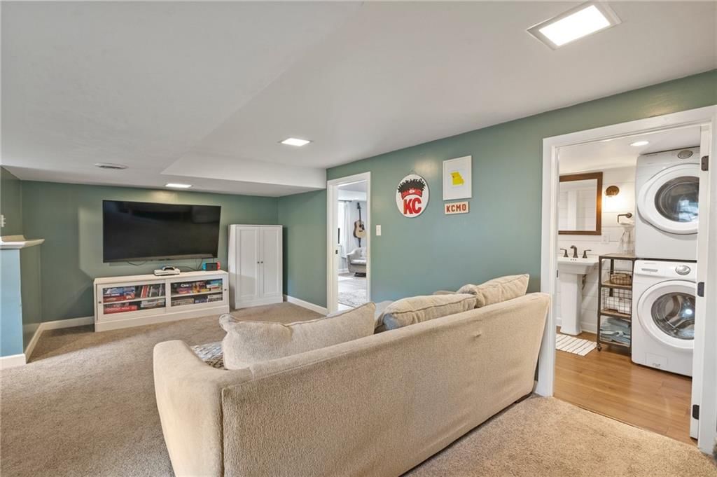 706 SW Montgomery Avenue — photo 28