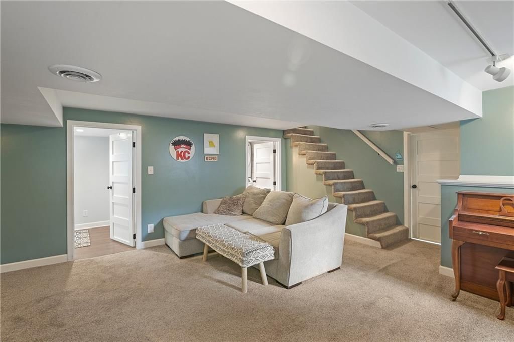 706 SW Montgomery Avenue — photo 29