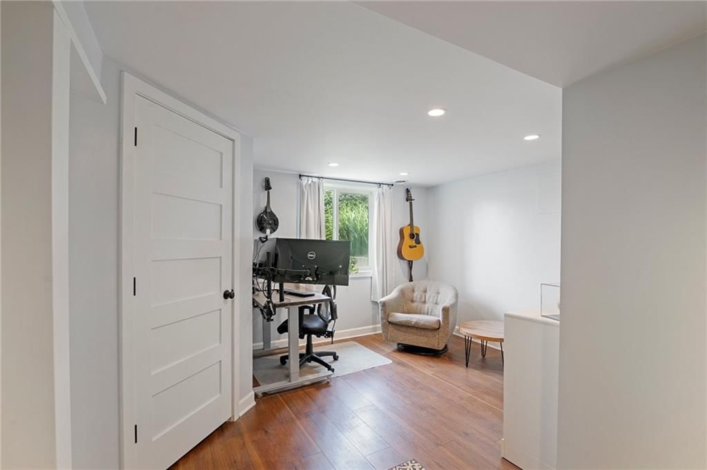 706 SW Montgomery Avenue — photo 30