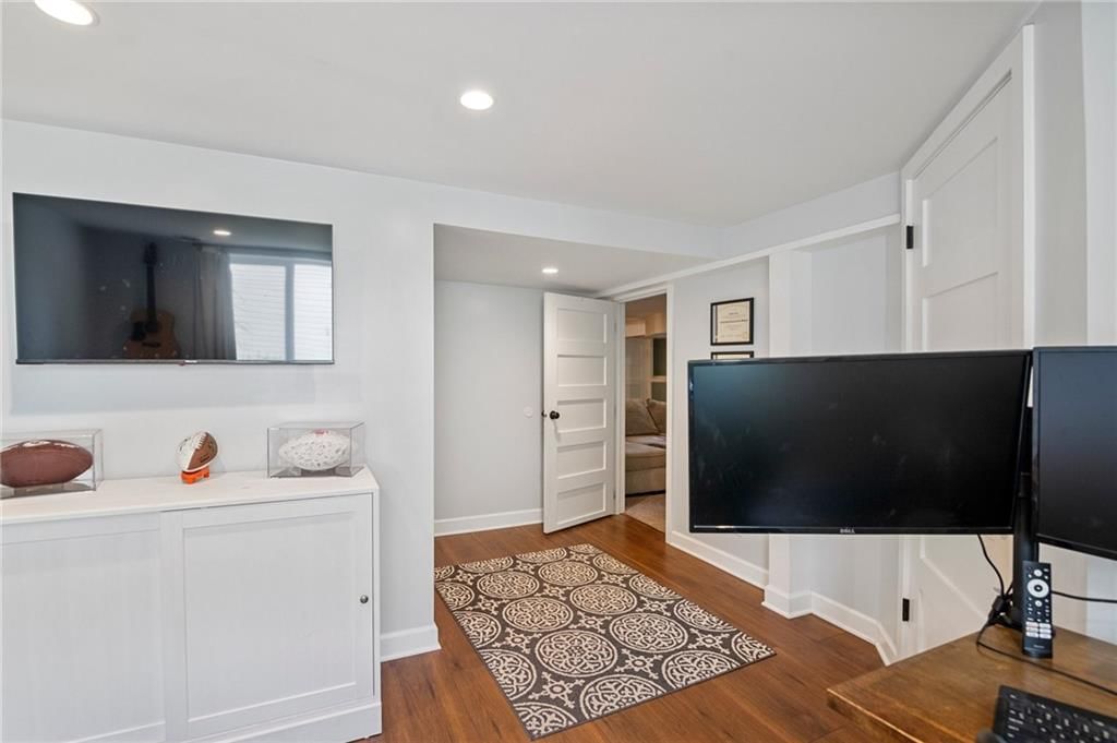 706 SW Montgomery Avenue — photo 31