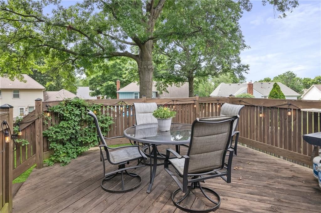 706 SW Montgomery Avenue — photo 33