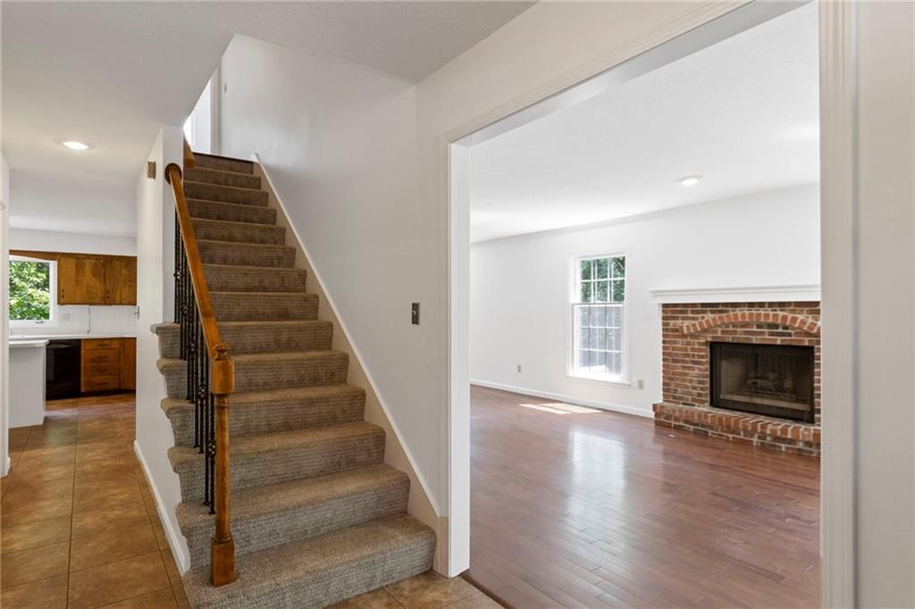 11533 Robinson Street — photo 4