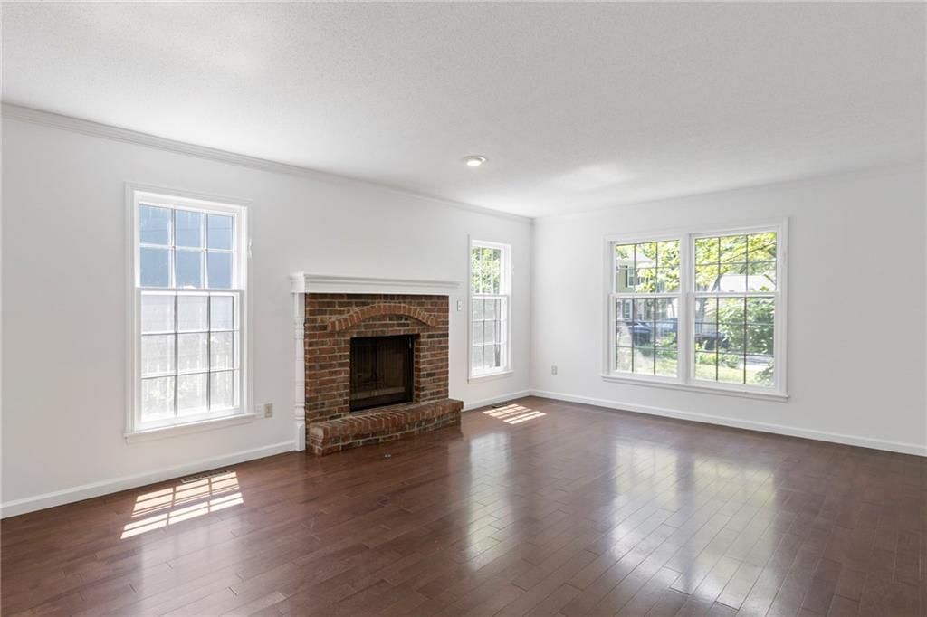 11533 Robinson Street — photo 8
