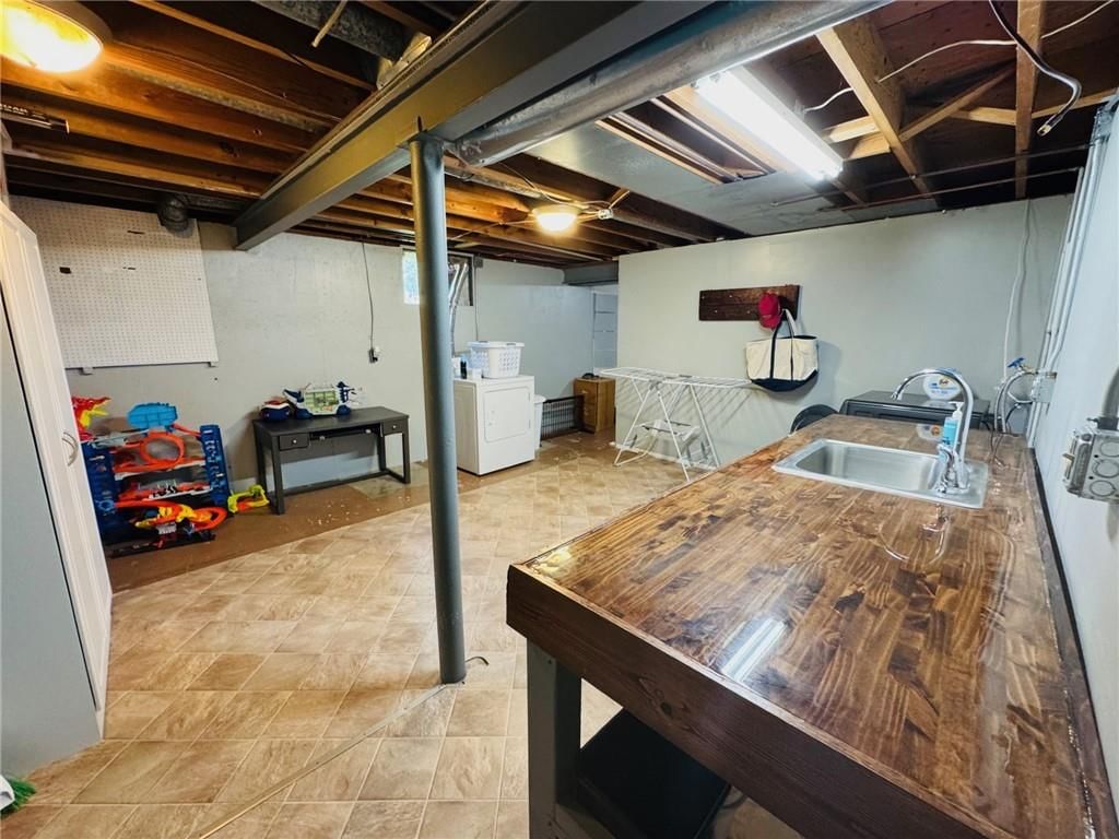 325 Hillcrest Drive — photo 32