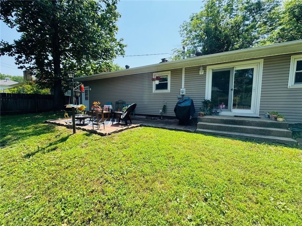 325 Hillcrest Drive — photo 8