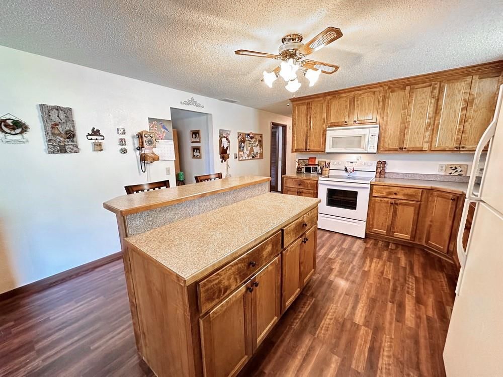 1704 Witt Drive — photo 11