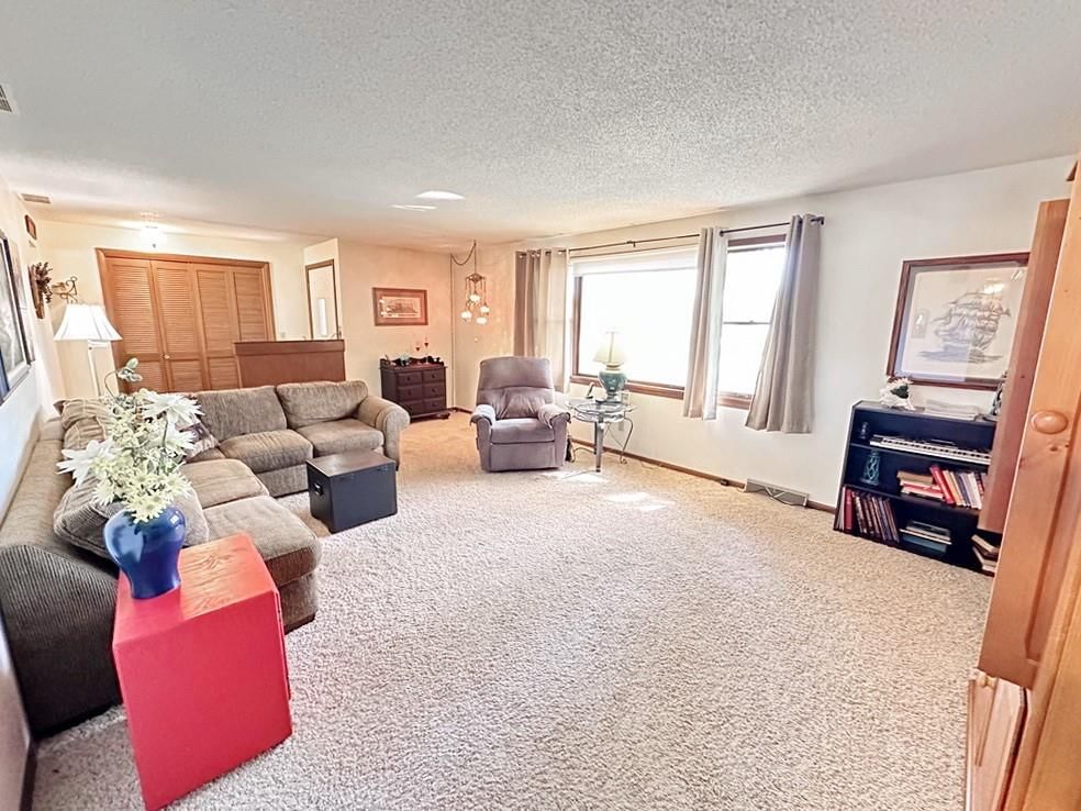 1704 Witt Drive — photo 6