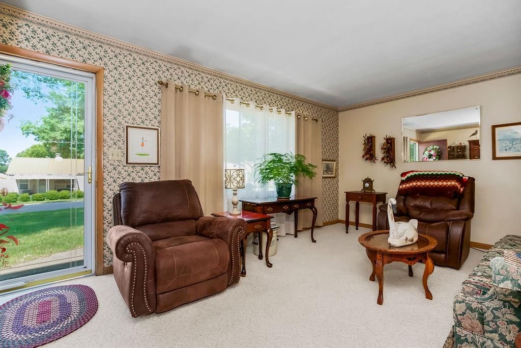 329 Hazel Street — photo 3