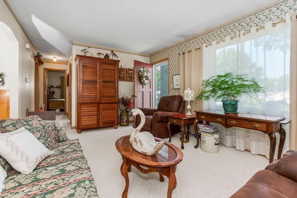 329 Hazel Street — photo 4