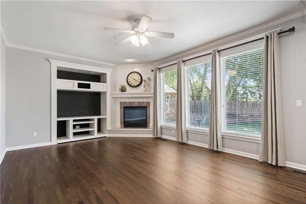 17940 W 158th Court — photo 10