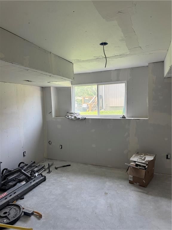 909 W 8th Avenue — photo 33