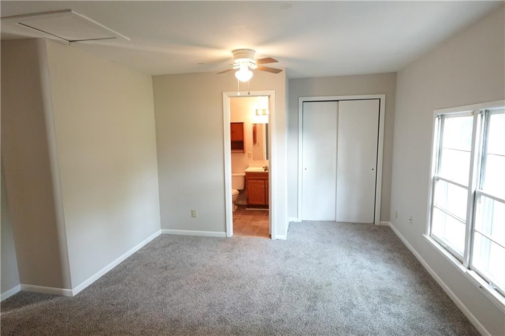 8251 N Broadway Street — photo 15