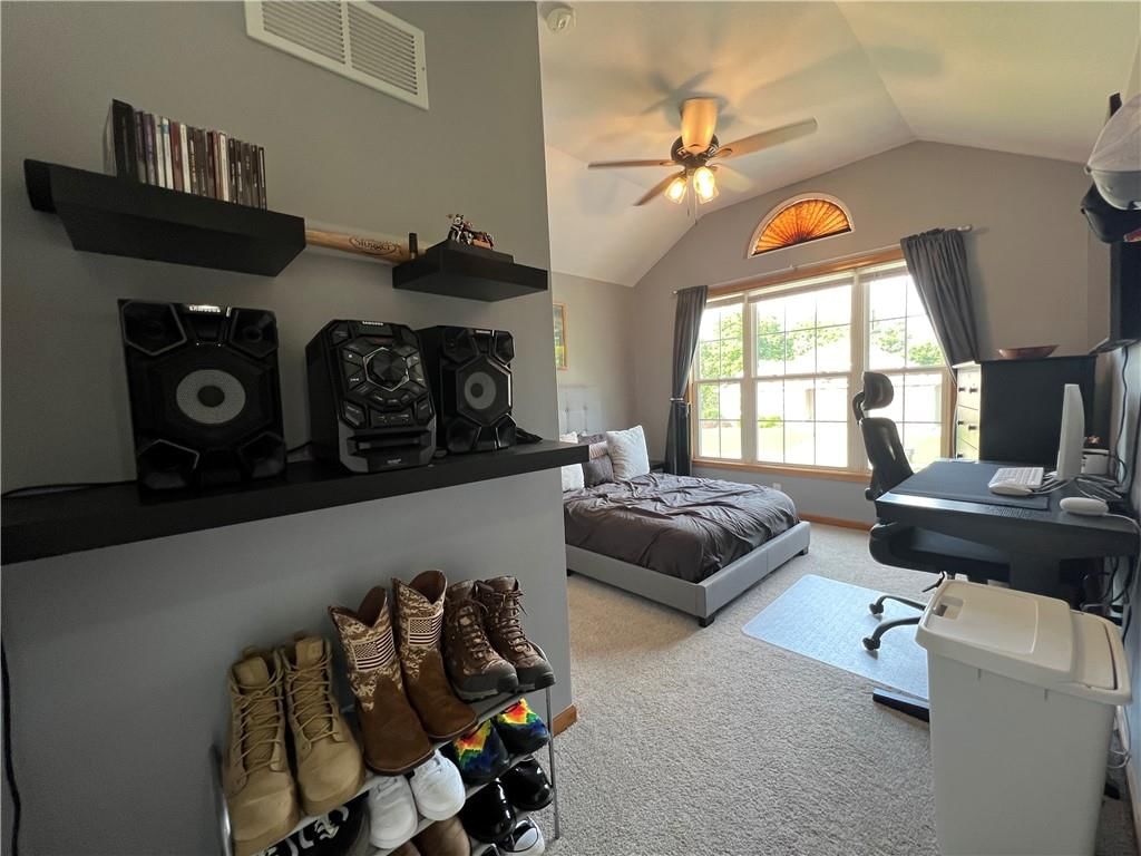 938 S 17th Street — photo 35