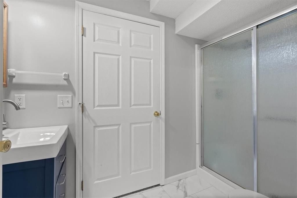 18970 W 115th Terrace — photo 24