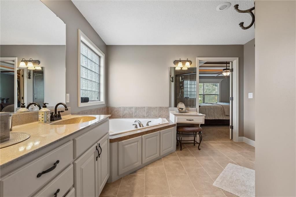 936 SW Raintree Drive — photo 24