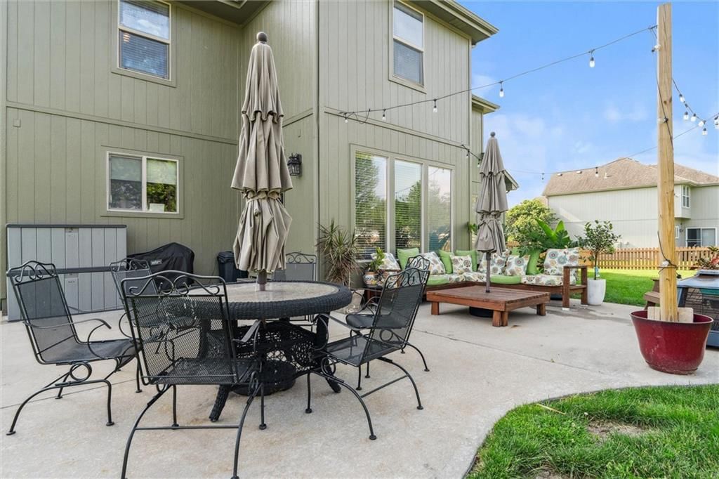936 SW Raintree Drive — photo 33